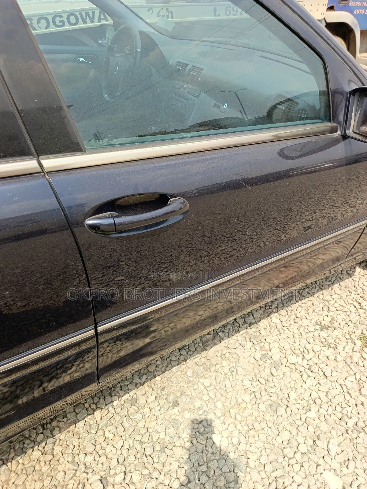 Mercedes-Benz C200 2001 Blue