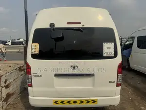 Toyota HiAce 2018 White
