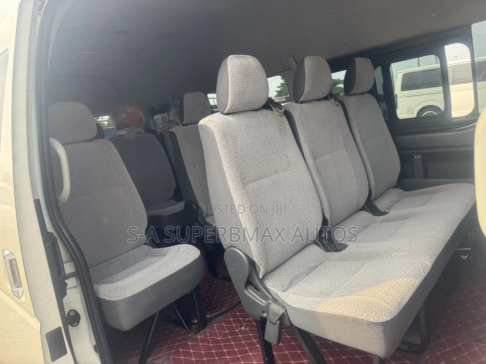 Toyota HiAce 2018 White