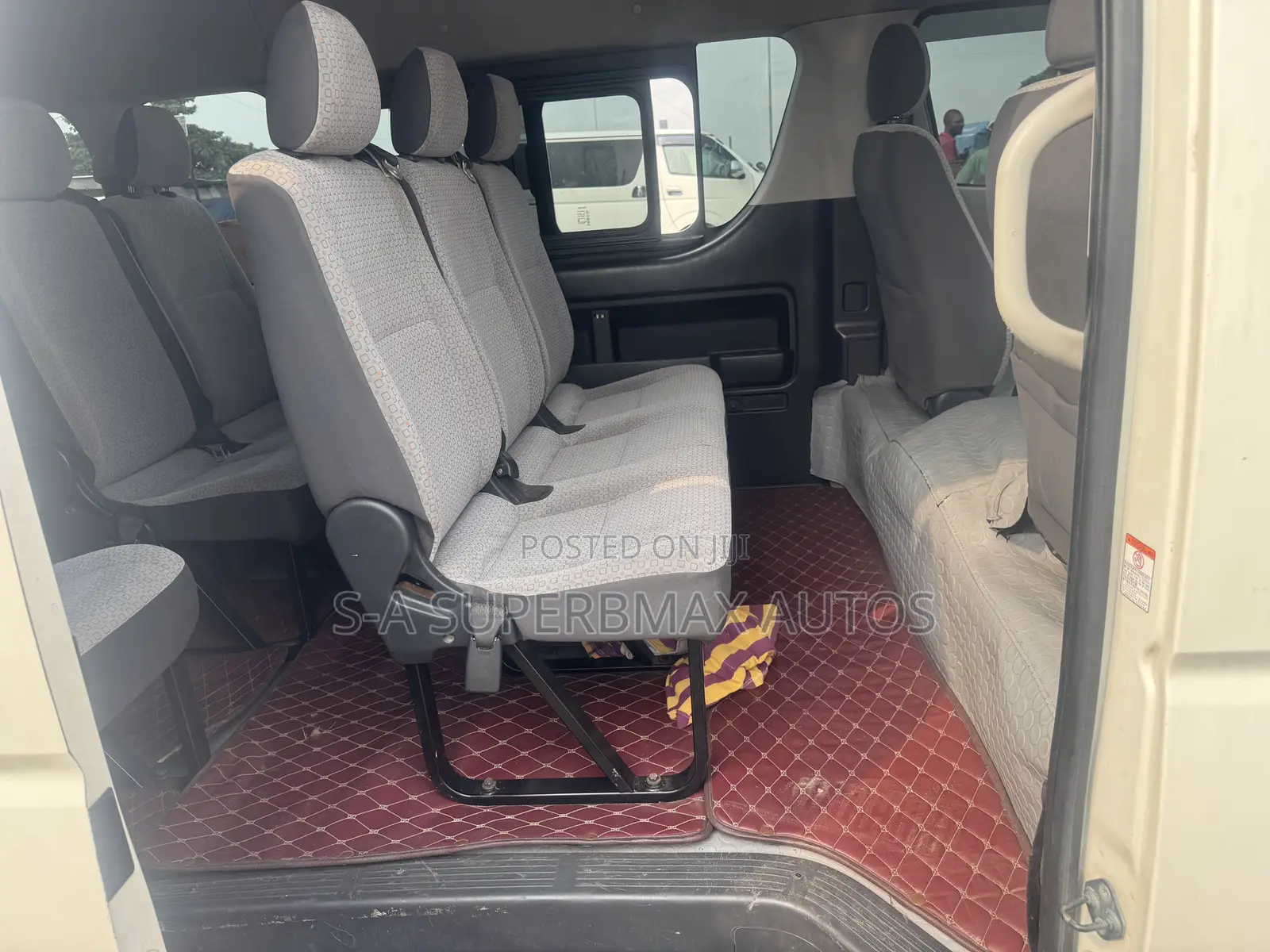 Toyota HiAce 2017 White
