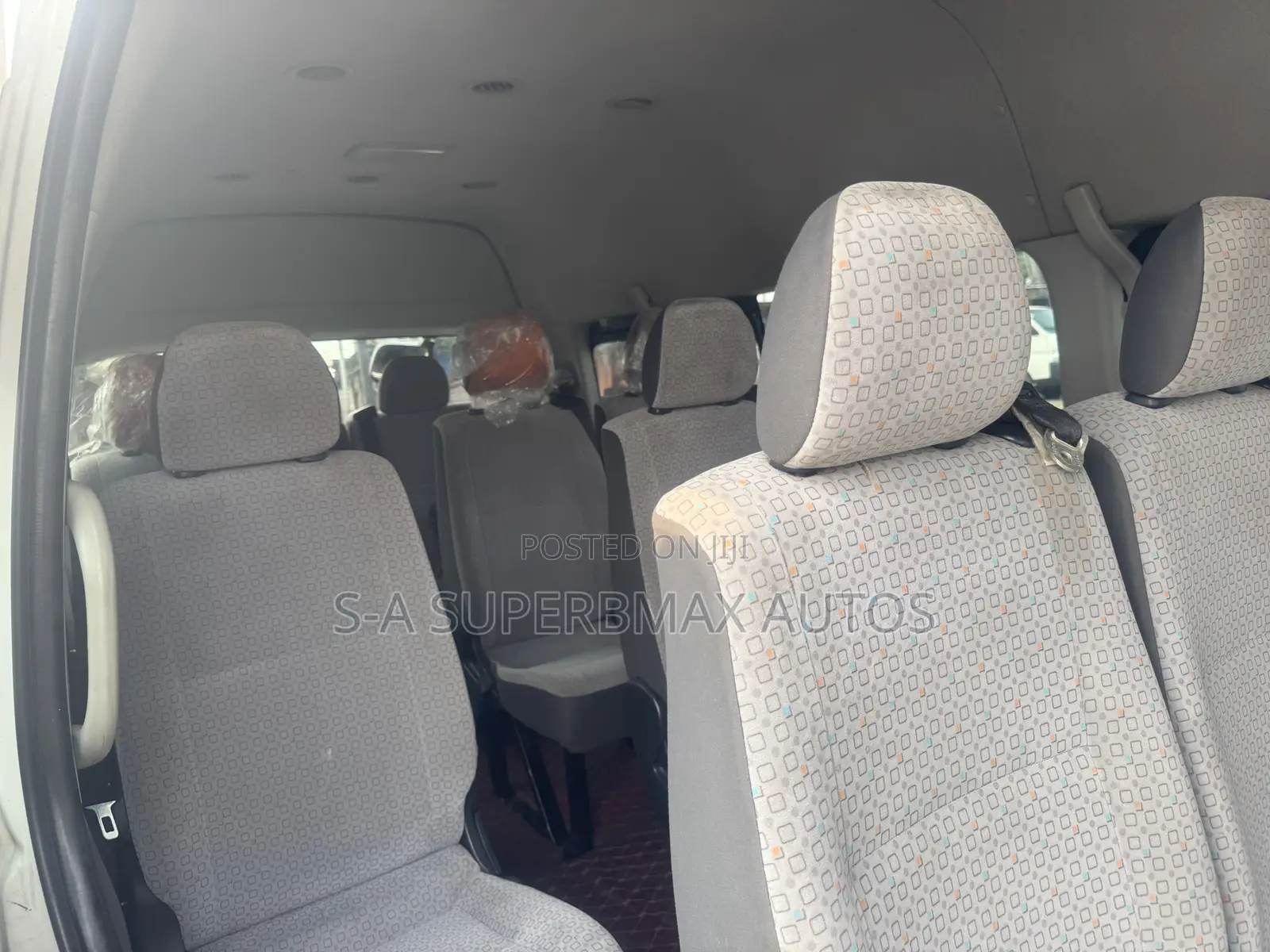 Toyota HiAce 2017 White