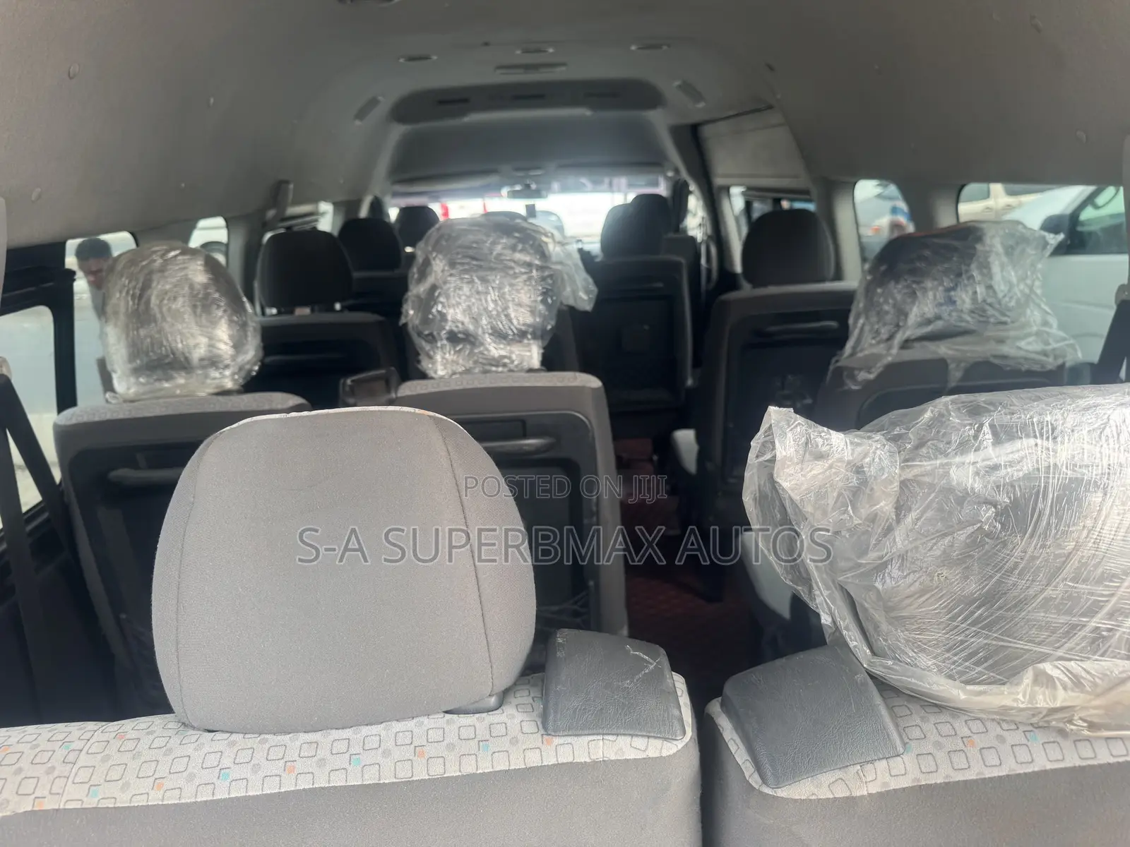 Toyota HiAce 2017 White