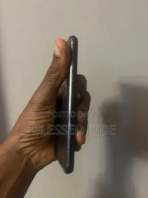 Apple iPhone X 64 GB Black