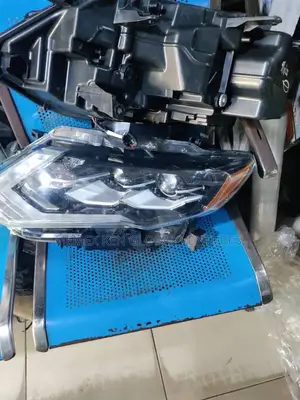 Head Lamp Nissan Qashqai 2018