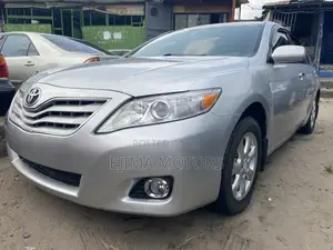 Toyota Camry 2009 Silver