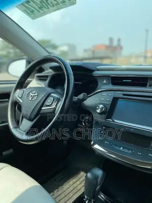 Toyota Avalon XLE FWDSedan (3.6L 6cyl 6A) 2016 Silver