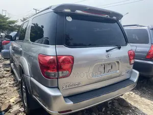 Toyota Sequoia 2006 Silver
