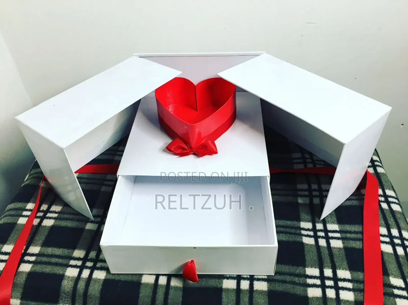 Gift / Packaging Boxes Bags