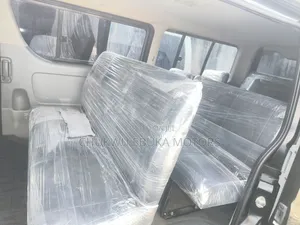 Toyota HiAce 2013 Black