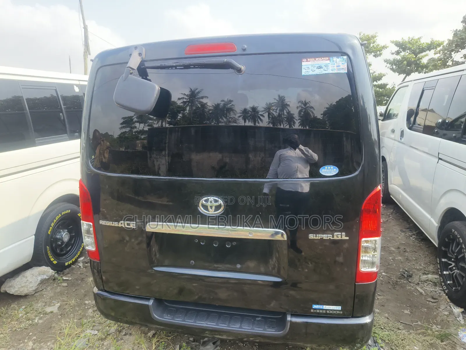 Toyota HiAce 2013 Black