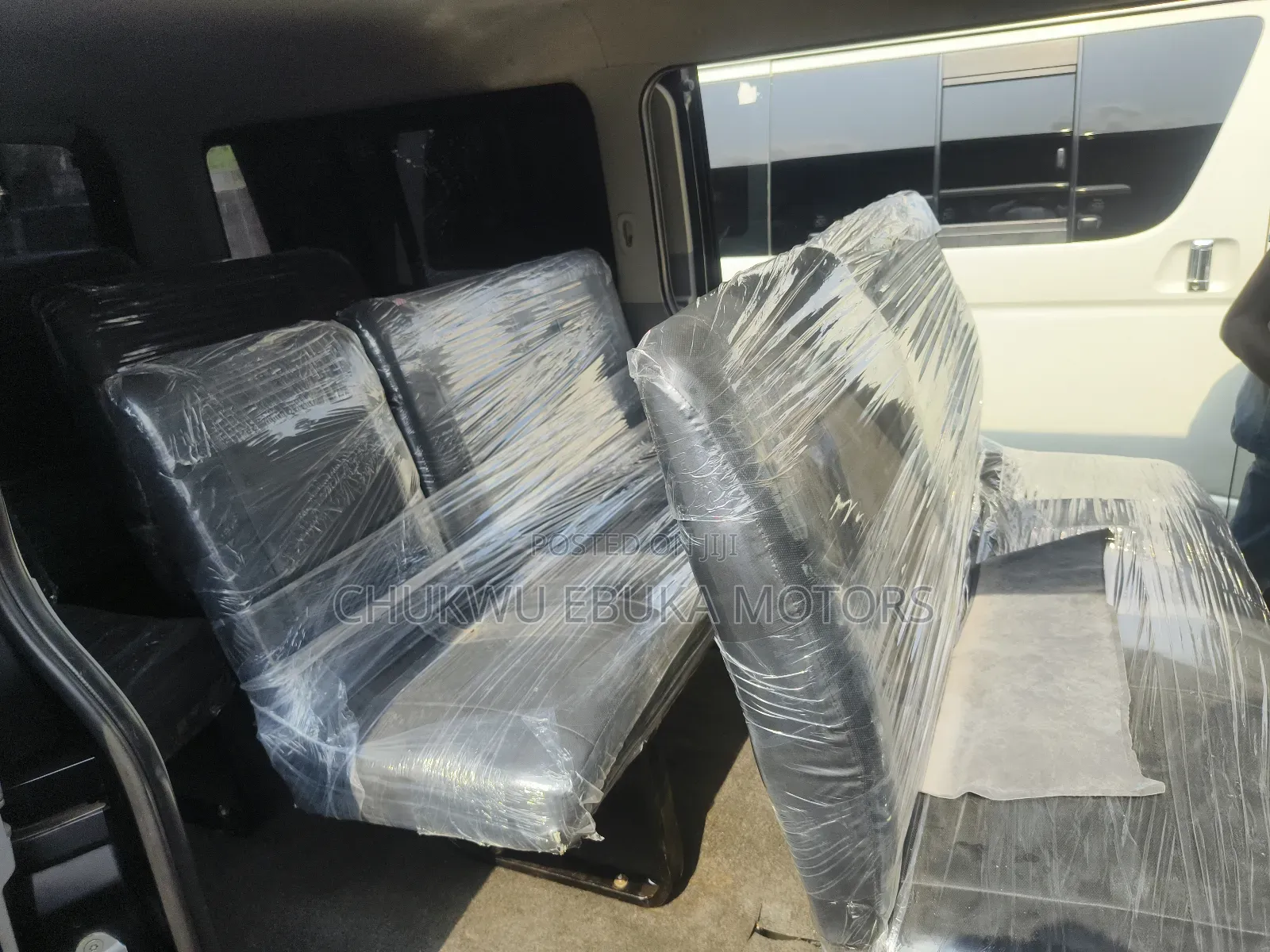 Toyota HiAce 2013 Black