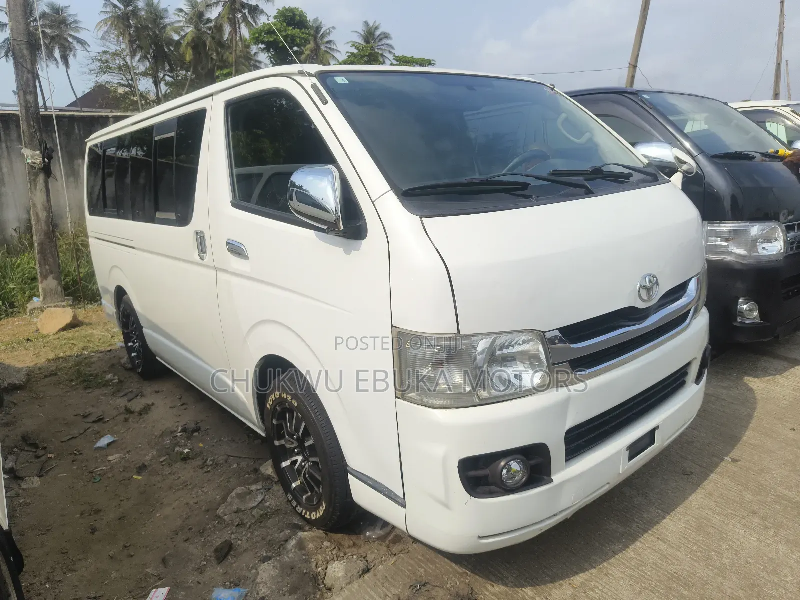 Toyota HiAce 2014 White