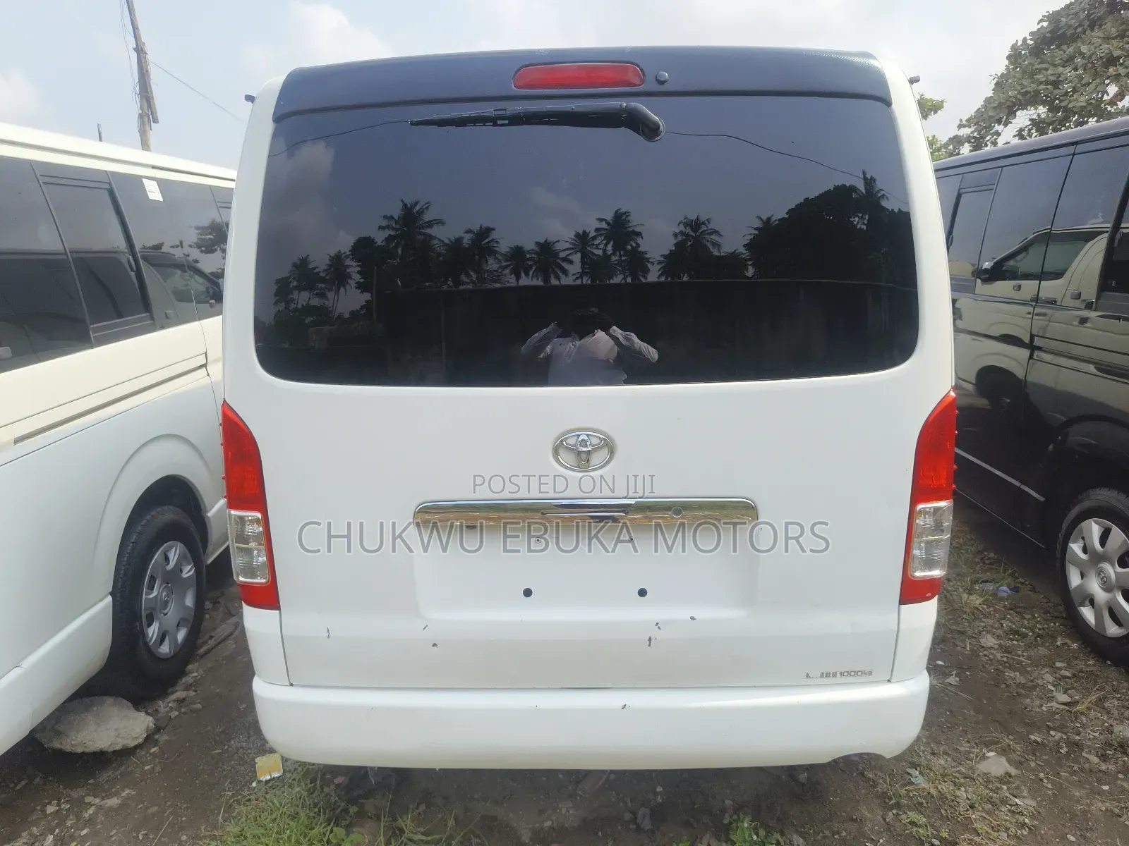 Toyota HiAce 2013 White