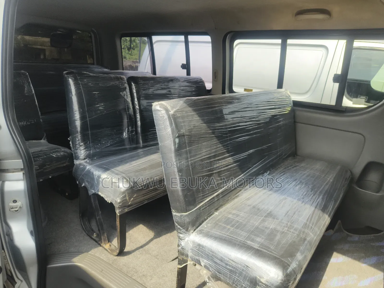 Toyota HiAce 2014 Silver