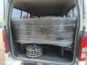 Toyota HiAce 2014 White