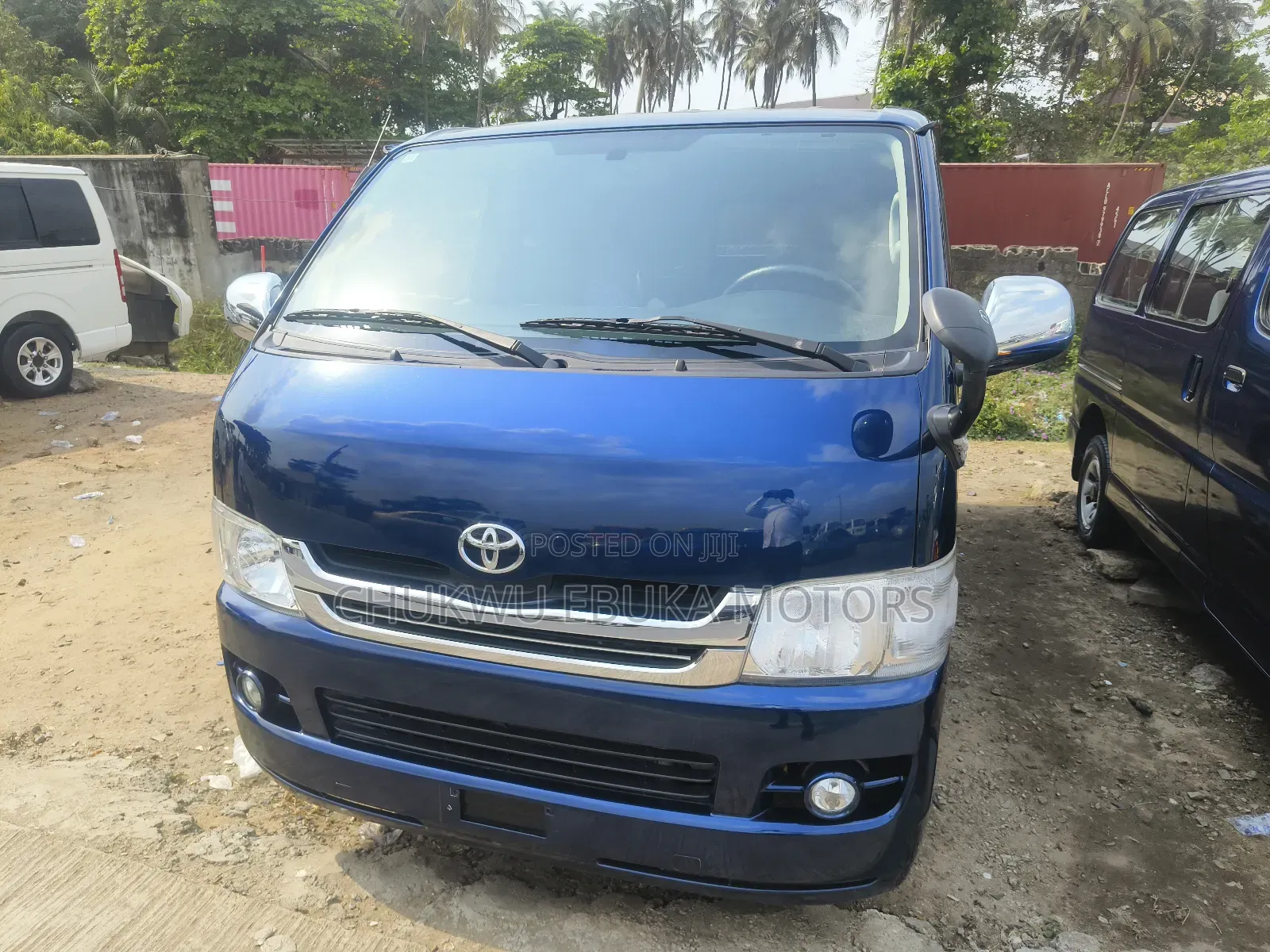 Toyota HiAce 2014 Blue