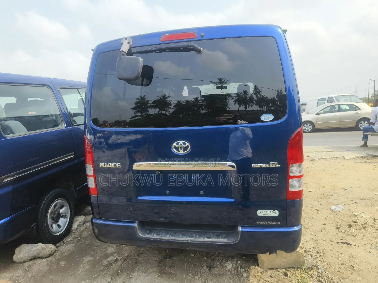 Toyota HiAce 2014 Blue