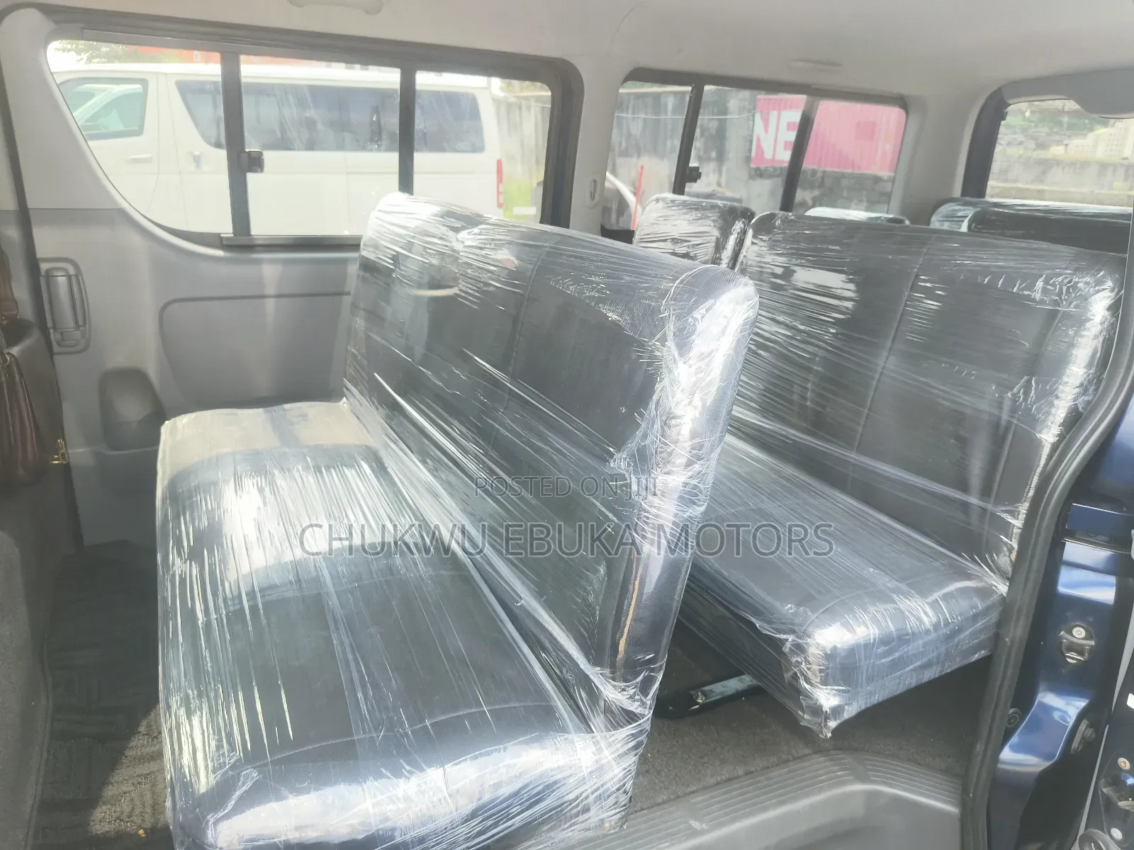 Toyota HiAce 2014 Blue