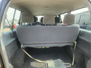 Toyota HiAce 2004 Blue