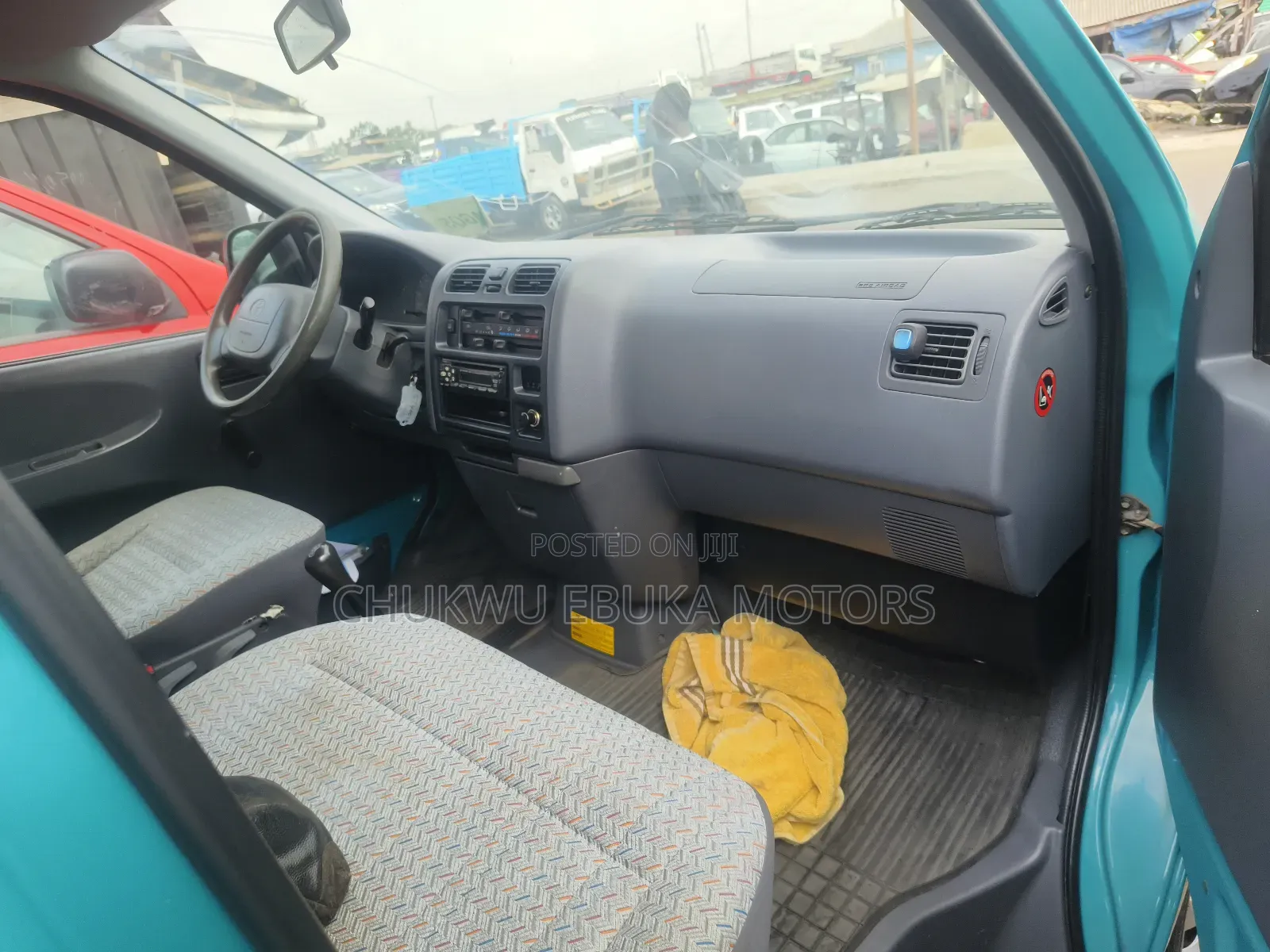 Toyota HiAce 2004 Blue