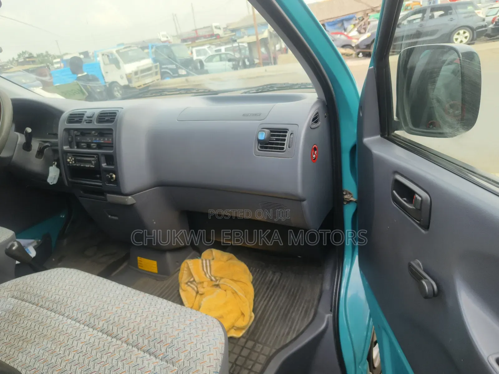 Toyota HiAce 2004 Blue