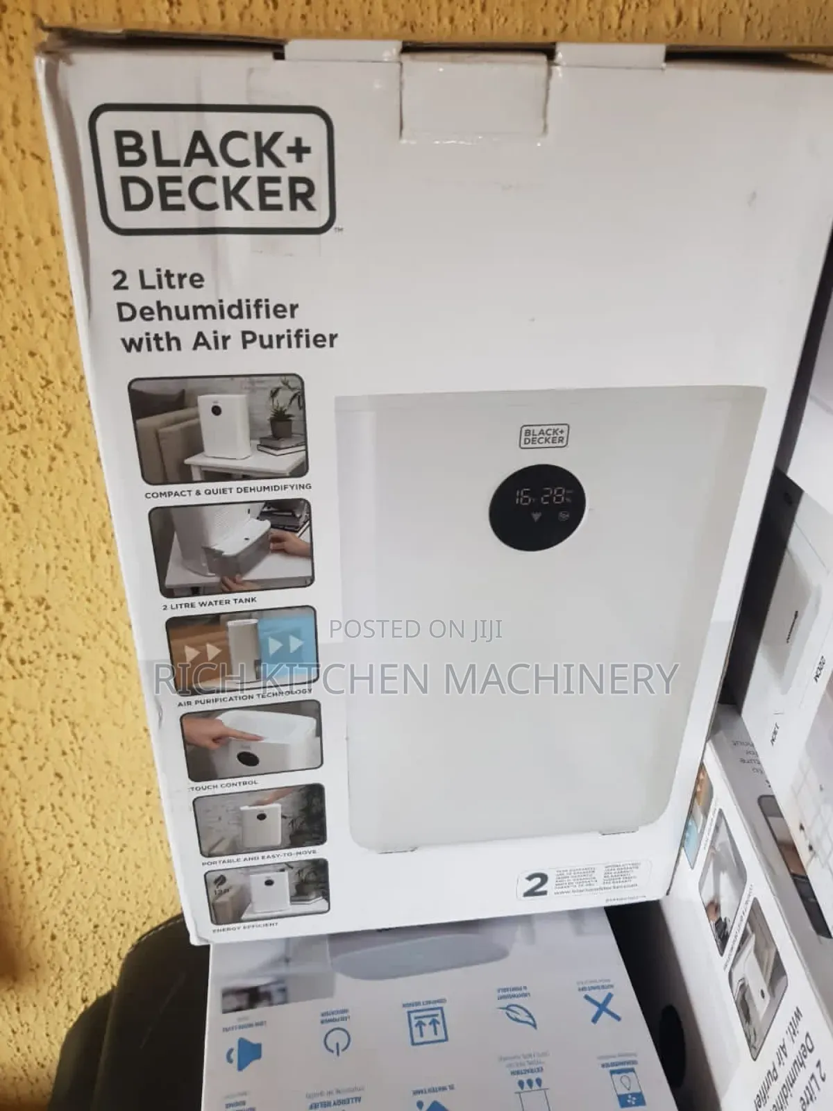 2litres Black Decker Dehumidifier
