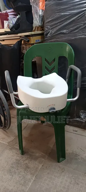 Photo - Standard Toilet Raiser
