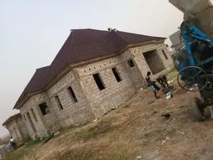 Photo - 3bdrm Bungalow in Summit Estate, Sabon Lugbe for sale