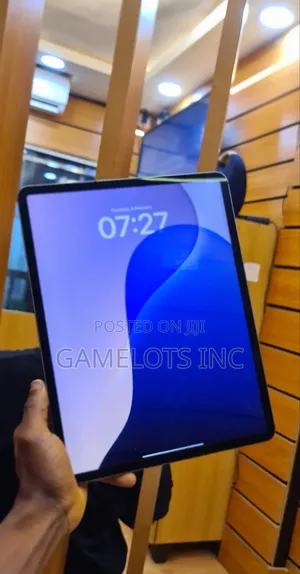 Apple iPad Pro 12.9 (2020) 256 GB Gray