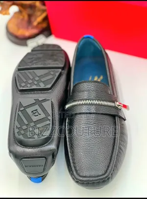Original Burberry Driver's Available In Store