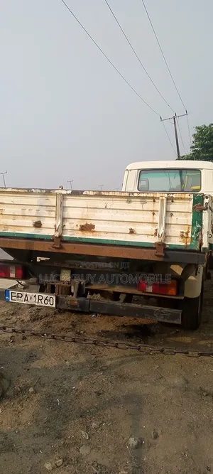 Volkswagen LT 2000 White