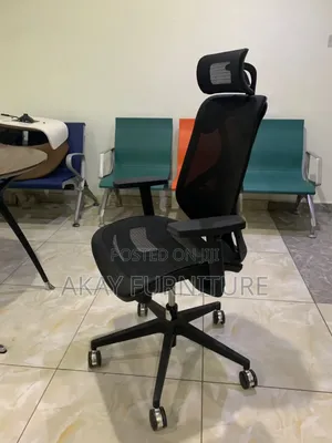 Ergonomic Swivel Office Chair