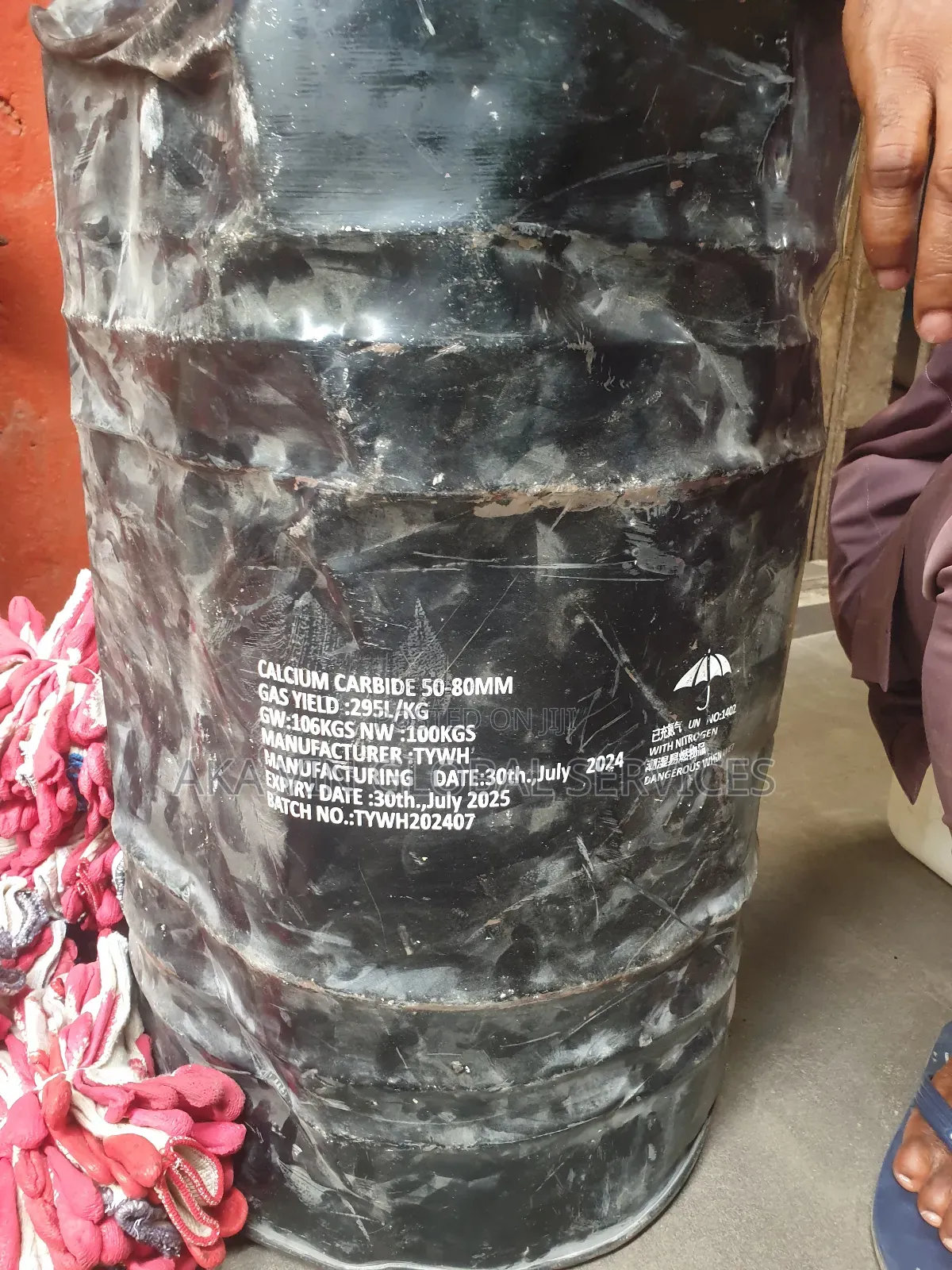Calcium Carbide 50-80mm
100kg