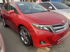 Toyota Venza Limited AWD V6 2013 Red