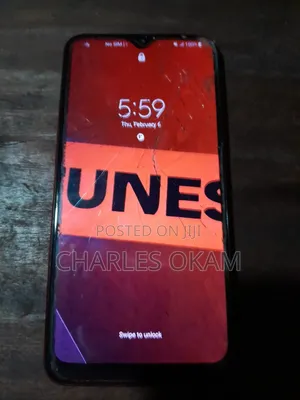 Photo - Samsung A10 32 GB Red