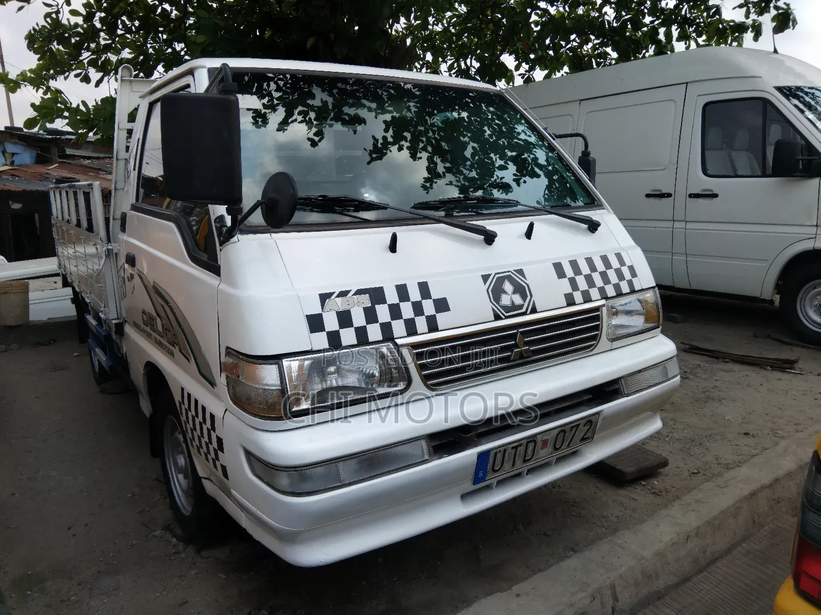 Mitsubishi Delica 2007 White