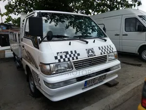 Mitsubishi Delica 2007 White