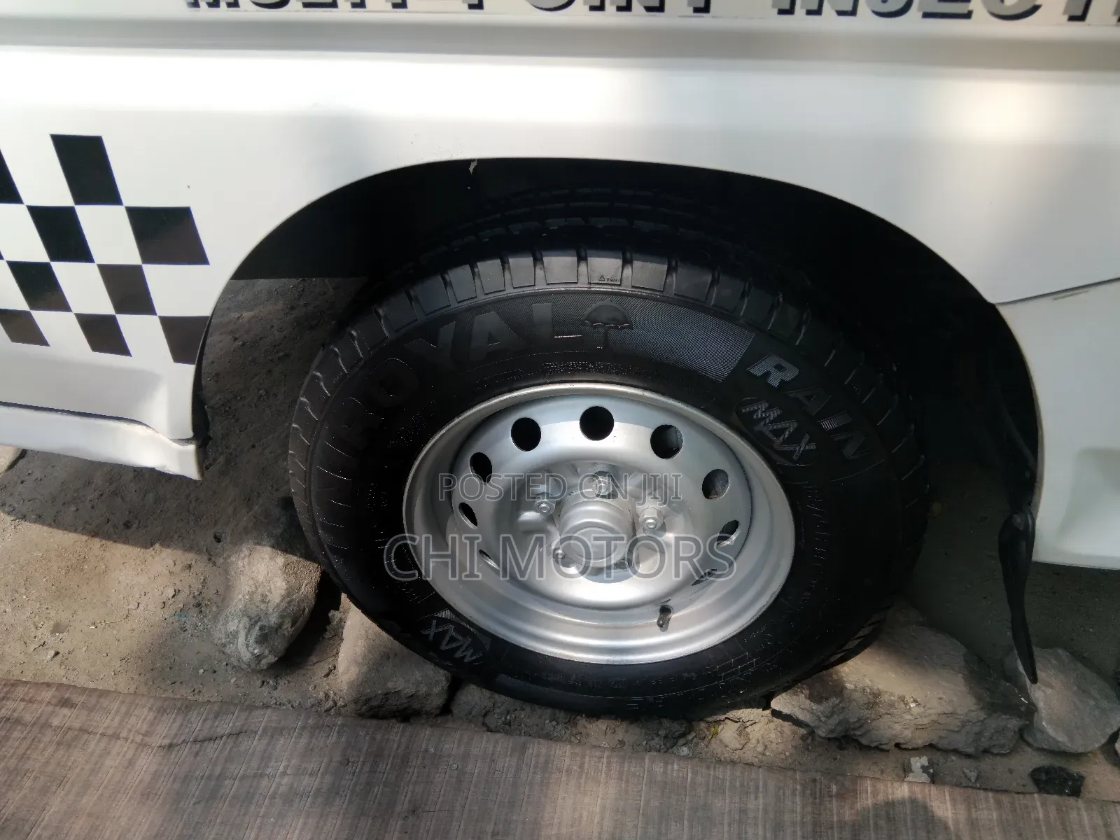 Mitsubishi Delica 2007 White