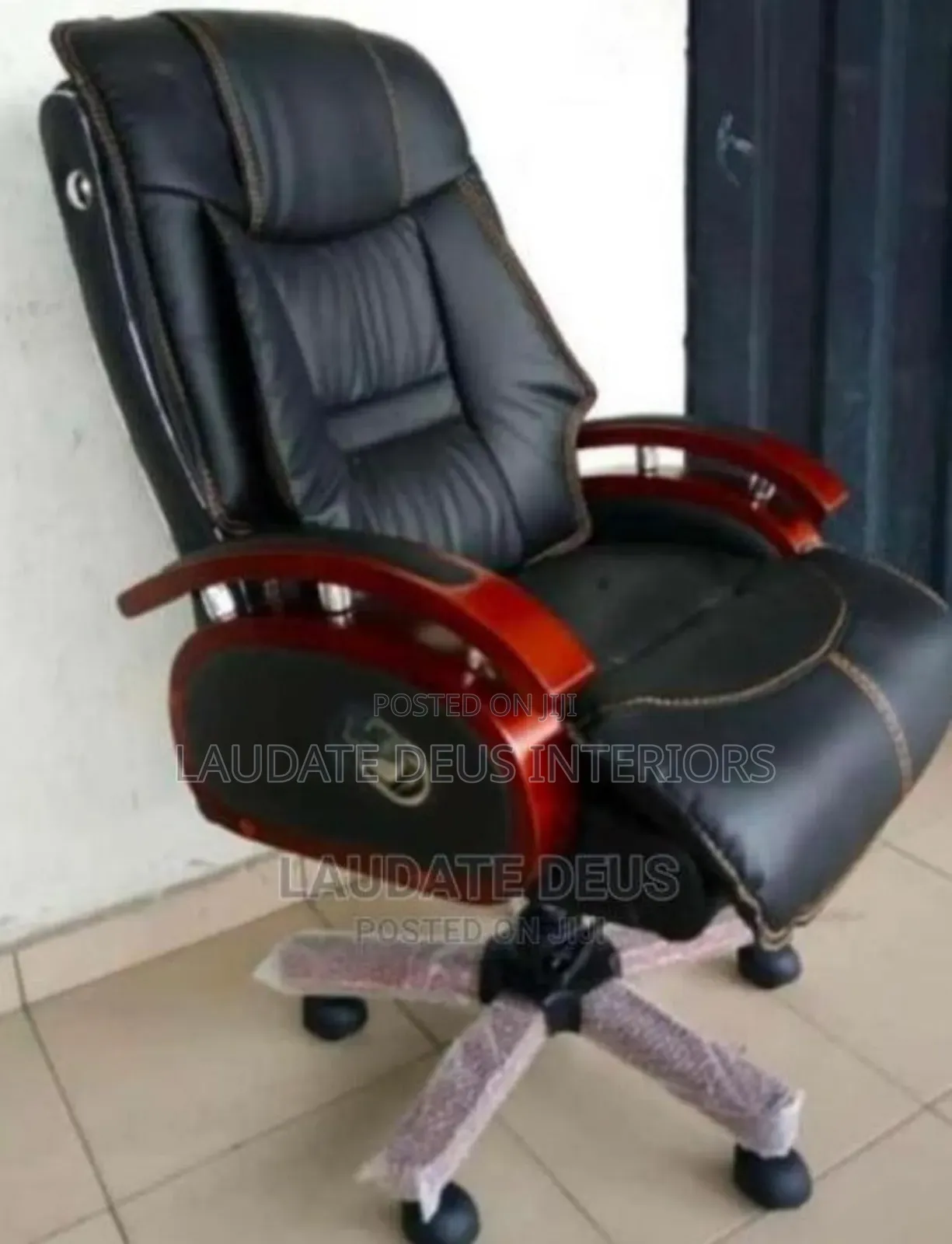 Executive Swivel Office Chair