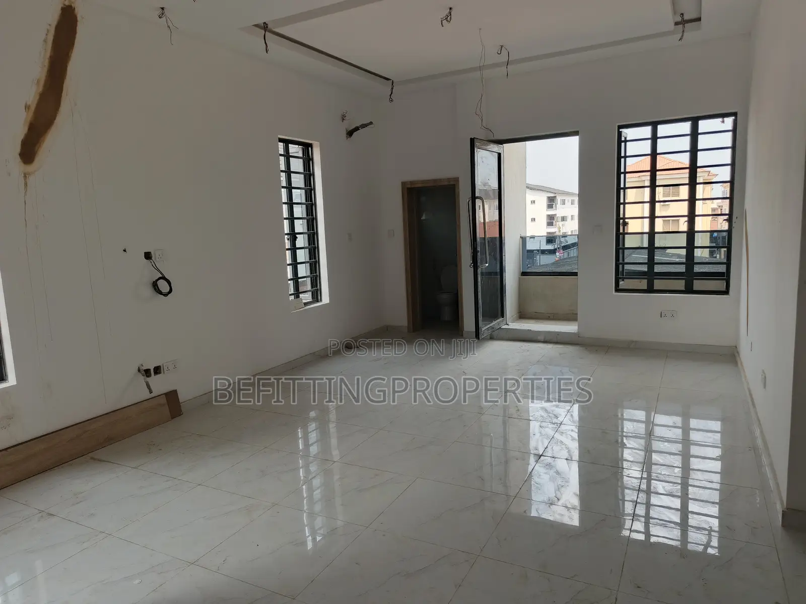Stunning 3-Bedroom Flat