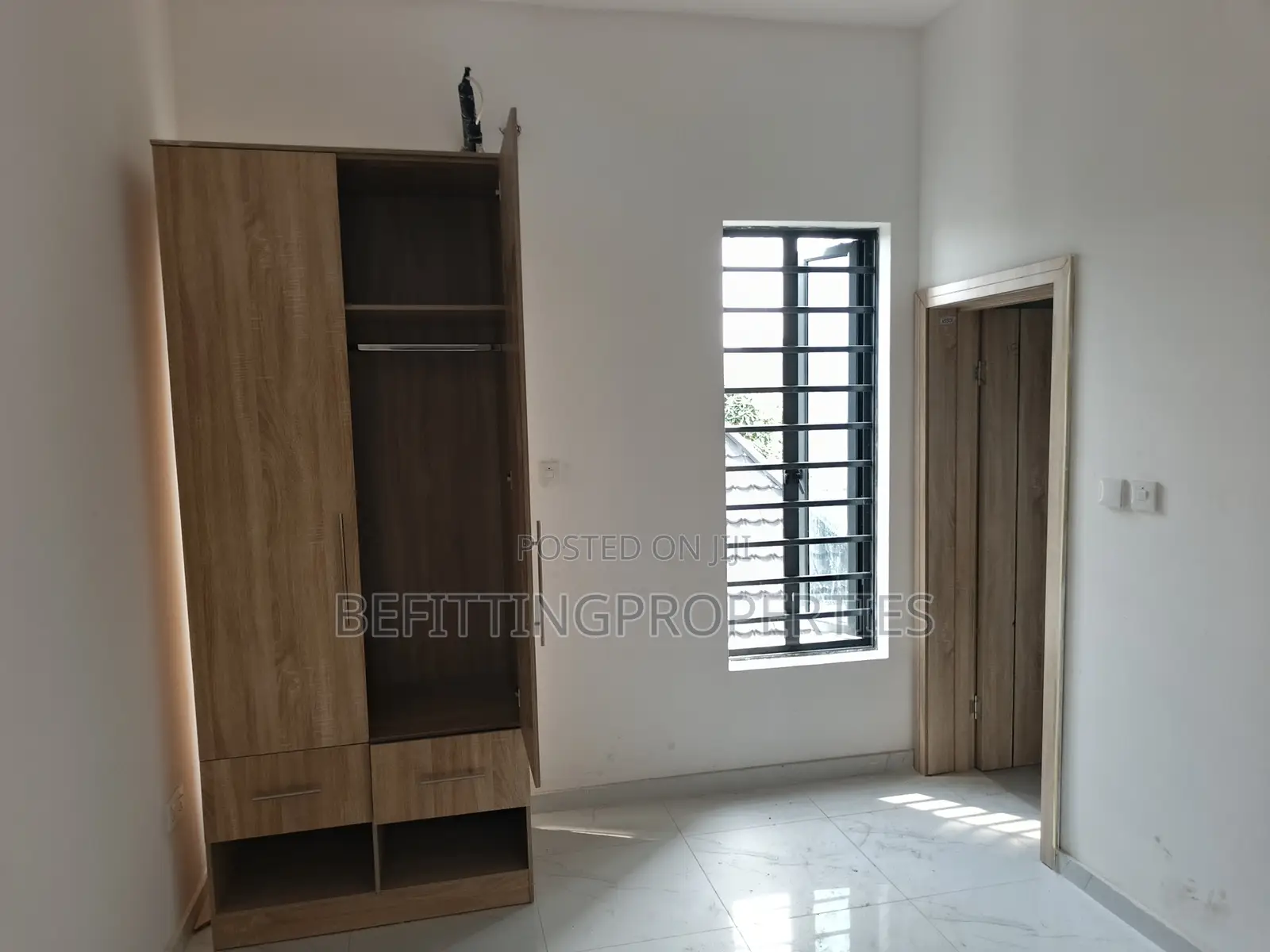 Stunning 3-Bedroom Flat