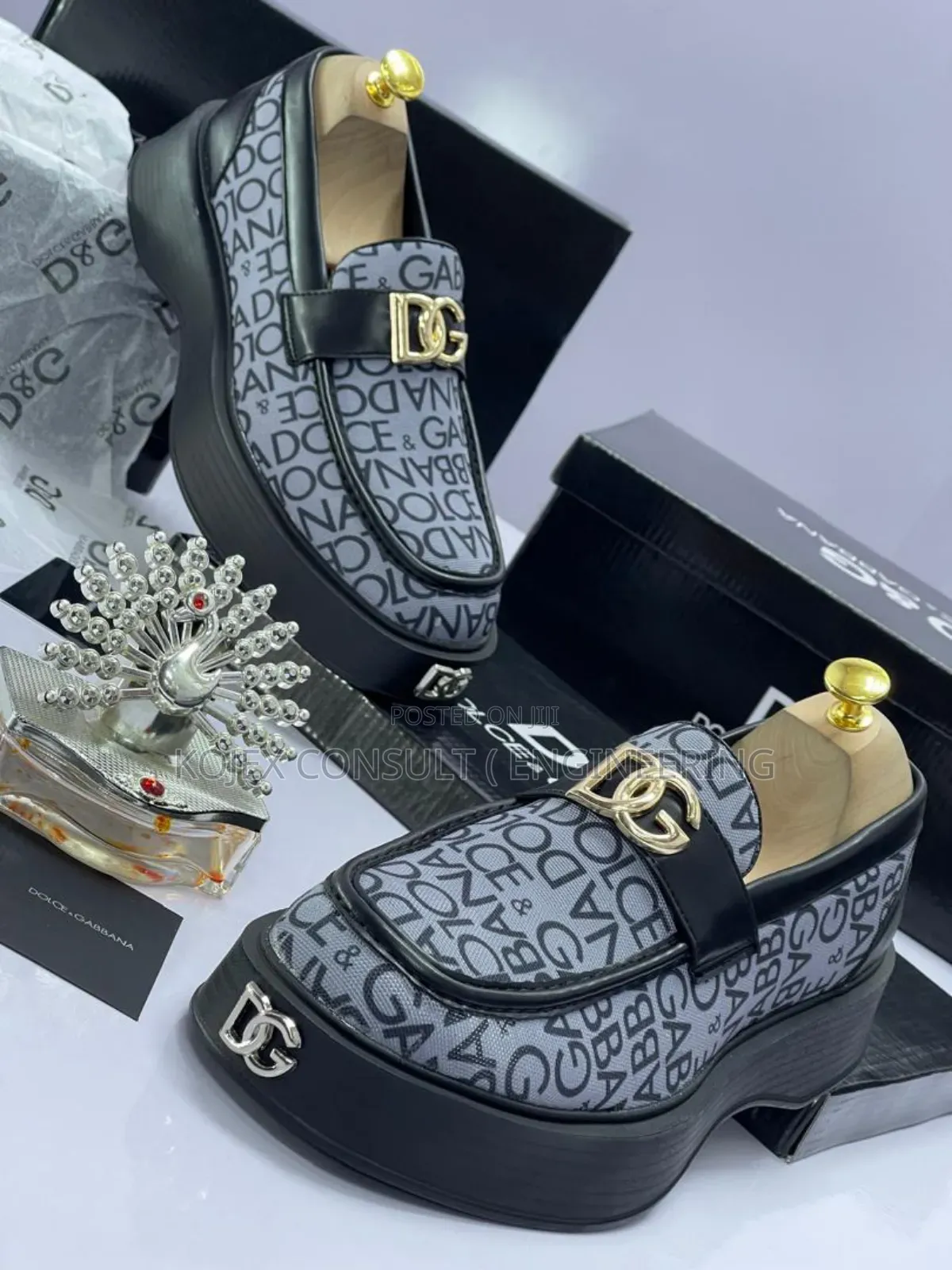 D G Shoe Available