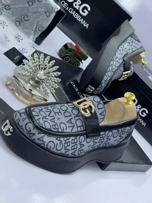 D G Shoe Available