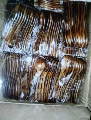 Quality Wooden Eating Spoon 
Per Dozen.