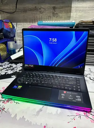 Photo - Laptop MSI GE66 Raider 32GB Intel Core I7 SSD 1.5T