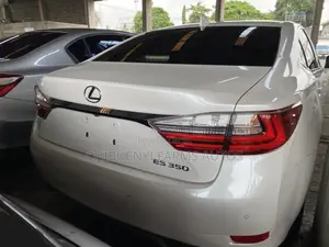 Lexus ES 350 FWD 2016 White