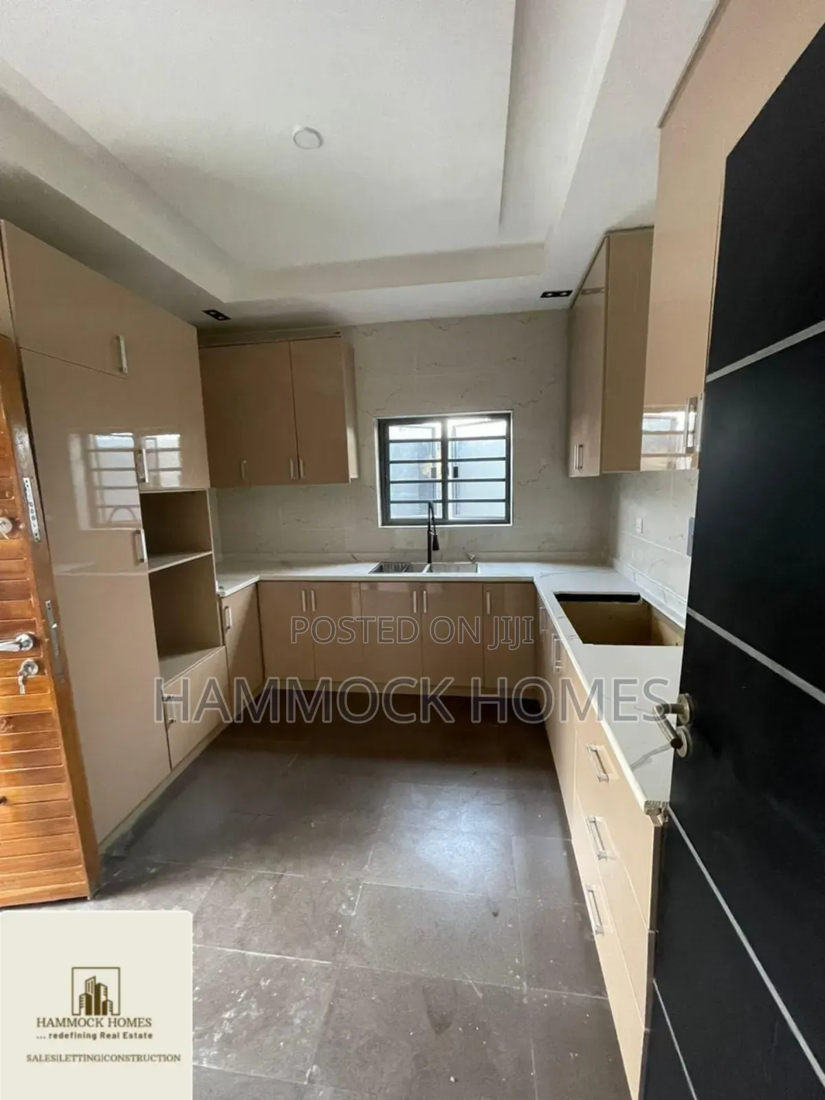 3bdrm Duplex in Carlton Gate Estate, Akobo for sale