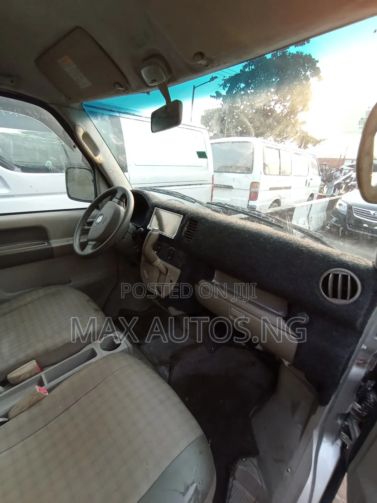Suzuki APV Minibus 2010 Silver