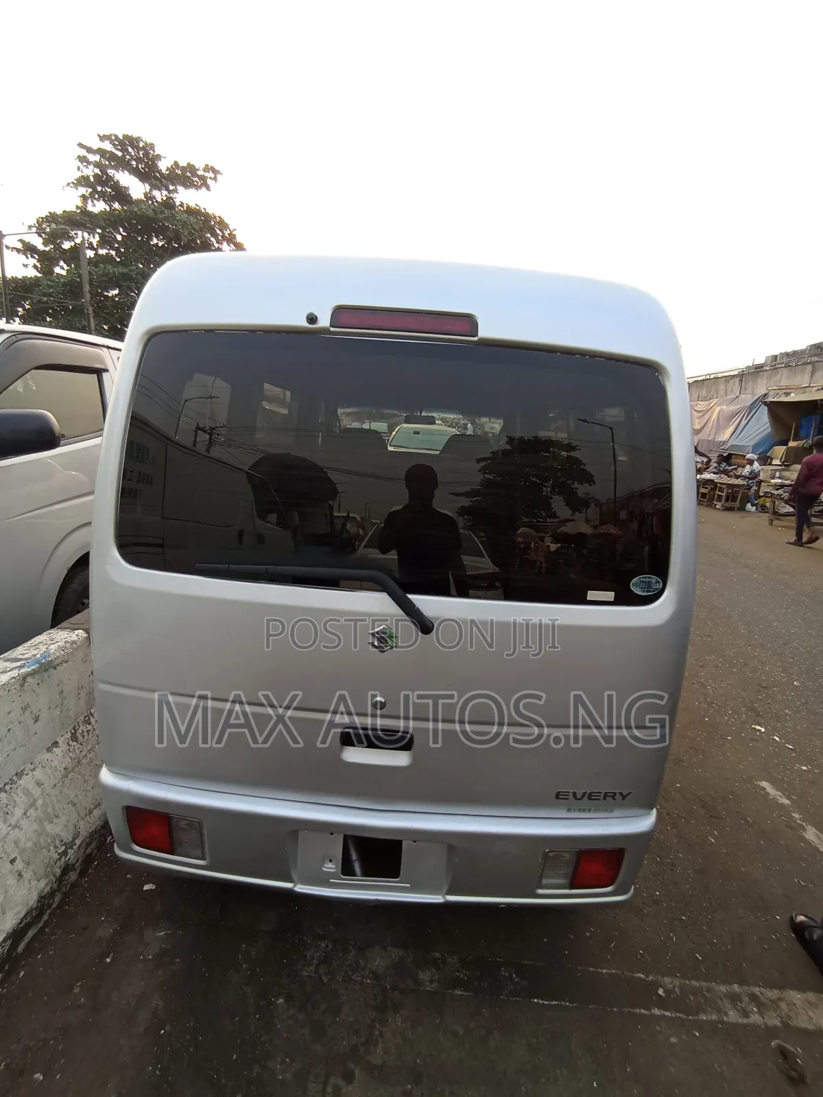 Suzuki APV Minibus 2010 Silver