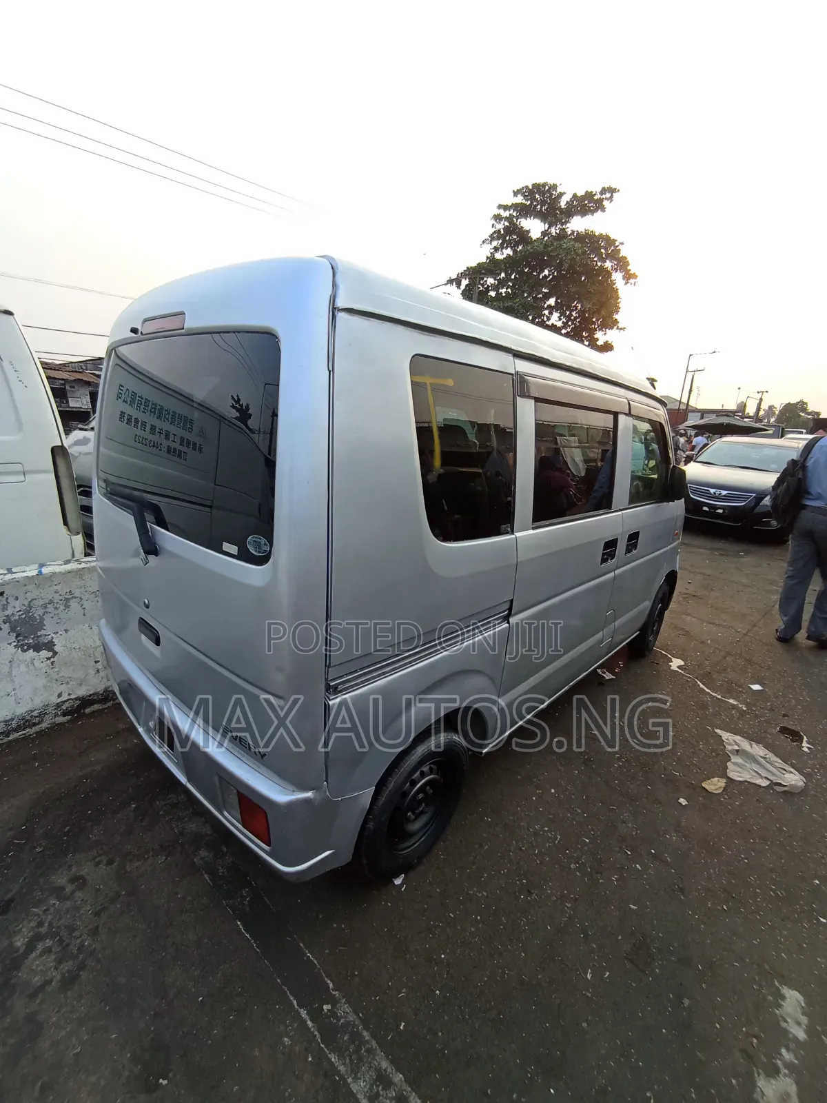 Suzuki APV Minibus 2010 Silver